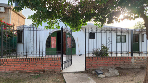 Vendo Casa 2 Dor + 2 Deptos Independientes En Argüello