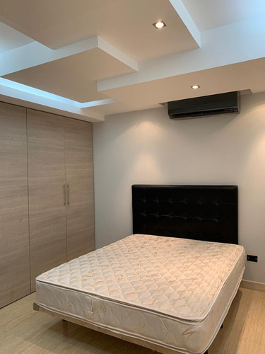 Imagen 9 de 12 de Económico Y Hermoso Apartamento En La Soledad 04144437404