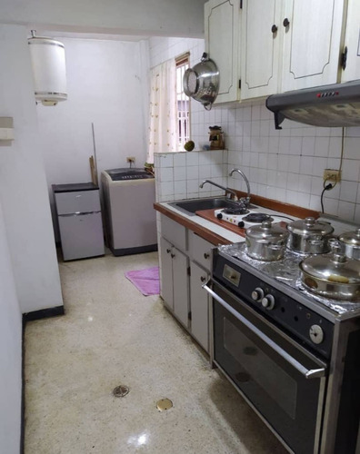 Imagen 4 de 7 de Venta De Apartamento En La Candelaria
