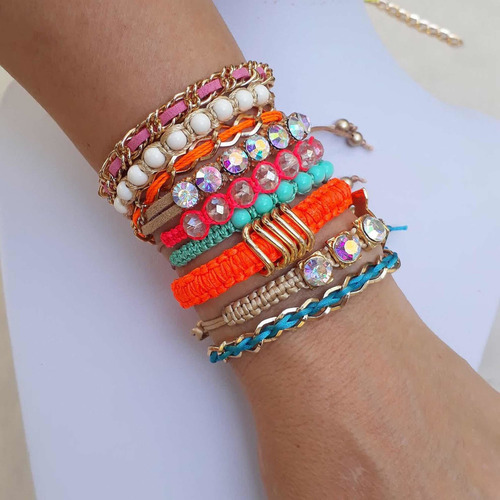 Imagem 4 de 10 de Pulseira Moda Blogueira Praia Verão Olho Grego Búzios Cavalo