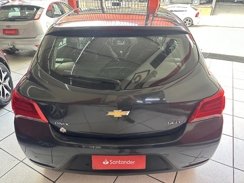 Chevrolet Onix 1.4 MPFI LT 8V FLEX 4P MANUAL