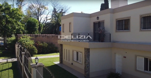 Venta De Casa En Parque Leloir
