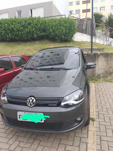 Volkswagen Fox 2014 1.0 12v Bluemotion Total Flex 5p