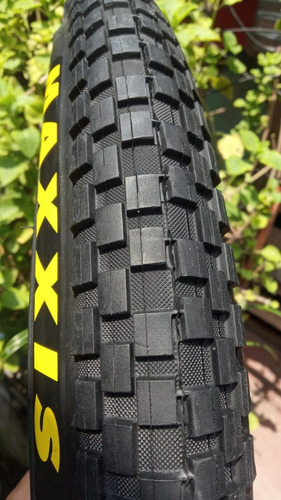 Imagen 7 de 9 de 1 Llanta Mtb Maxxis Holy Roller 26*2.40/talón Convencional