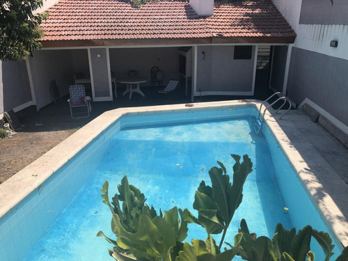 Imagen 4 de 29 de Casa En Venta En San Antonio De Padua - Merlo- Con Pileta Y Quincho- A Solo Mts De Padua Centro