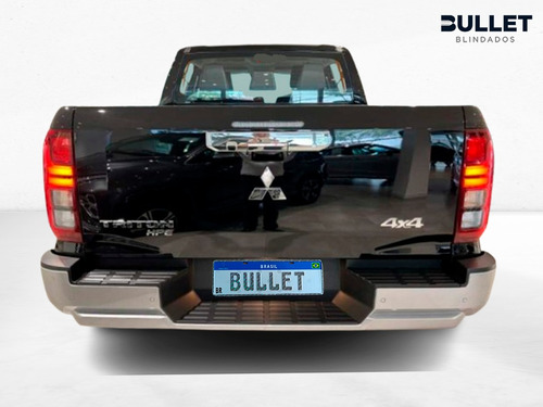 Mitsubishi Triton 2.4 Hpe Cab. Dupla 4X4 Aut. 4P