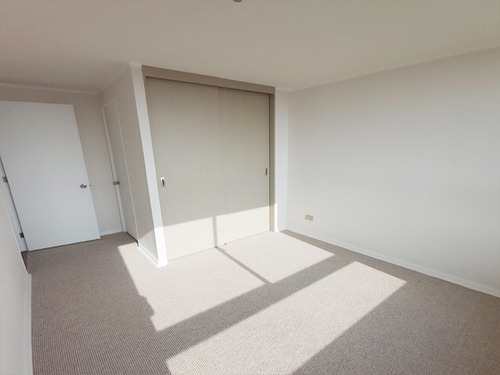 Departamento 2 Dormitorios + 2 Baños En Fernandez Albano.
