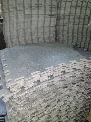Imagen 1 de 4 de Piso, Loseta Para Gimnasios 50cm X 50cm X 7mm De Hule