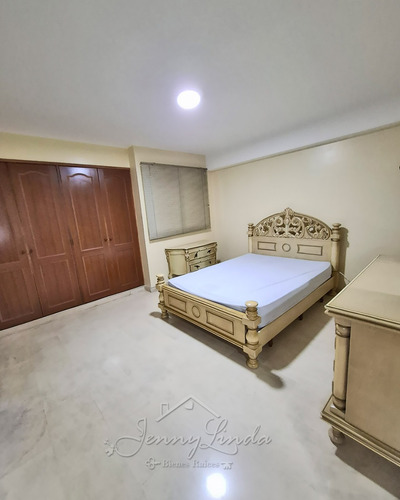 Venta Apartamento Urb. La Soledad, 197mts Exclusivo Maracay Aragua