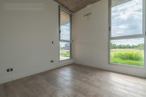 Casa En San Sebastián Área 2 Mb