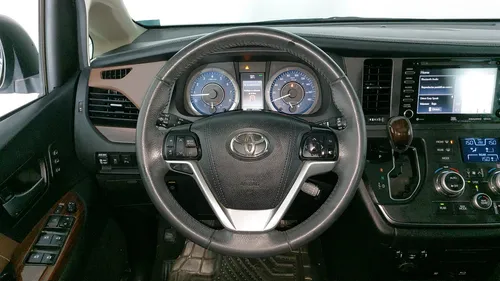 Toyota Sienna 3.5 Limited At