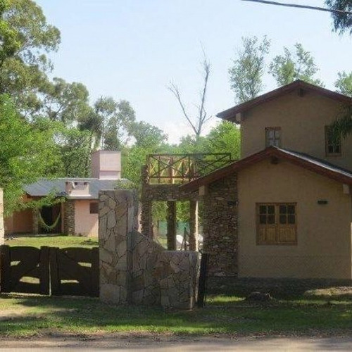 Cabaña En Venta En Villa Ciudad Parque Los Reartes, Valle De Calamuchita, Sierras De Córdoba. Complejo De 2 Cabañas.