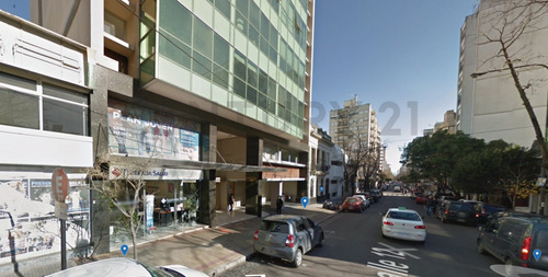 Imagen 1 de 2 de Cochera En El Edificio Puerto Tribunales