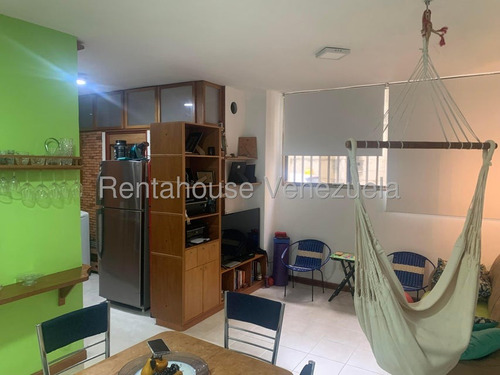 Venta De Comodo Apartamento En Santa Monica Jg