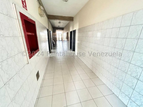 Milagros Inmuebles Edificio Venta Barquisimeto Lara Zona Centro Economica Residencial Economico Comercial Código Inmobiliaria Rent-a-house 24-27339