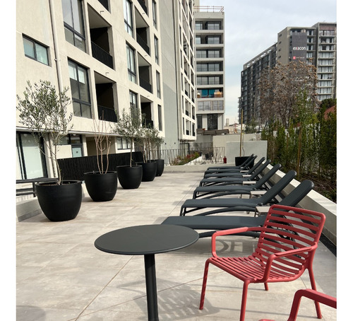 Plaza Vespucio / Metro Bellavista / Estudio Nuevo Equipado