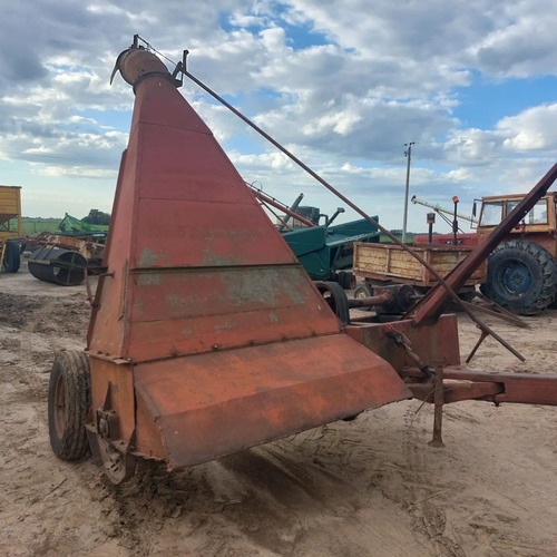 Imagen 1 de 5 de Picadora De Forrajes Mainero U 150 B