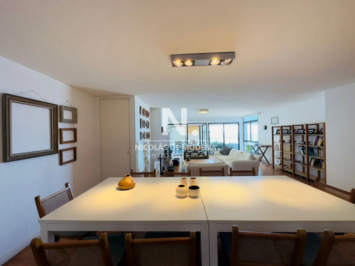 Apartamento En Venta, 4 Dormitorios, Torre De Categoría, Punta Del Este