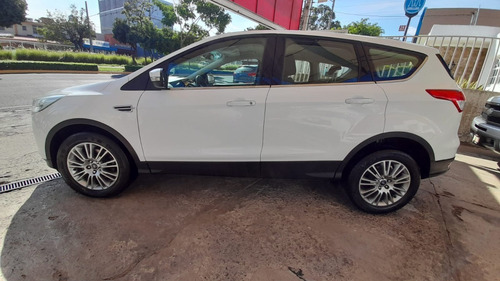 Imagen 9 de 15 de Ford Escape 2016