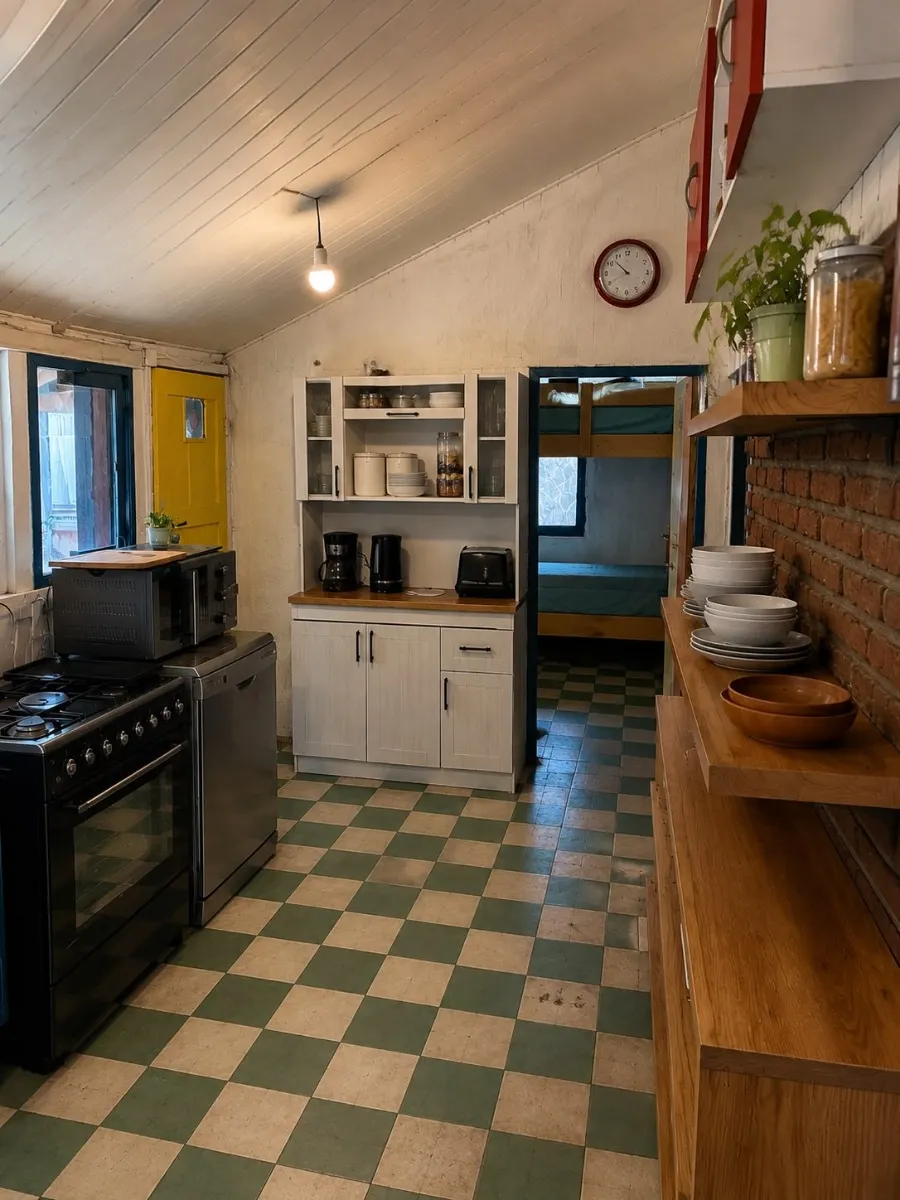 Imagen 4 de 9 de Casita De Cuento En El Corazón De La Comunidad Ecológica