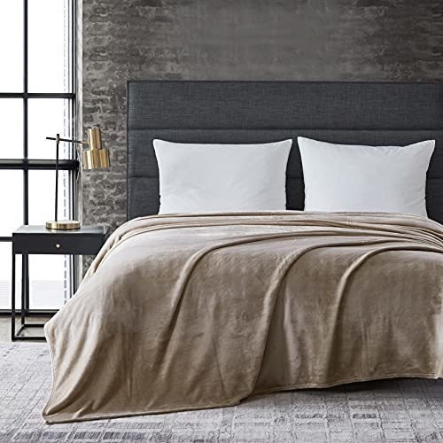 Cama Kenneth Cole Nueva York | Colección Sólida | Manta D