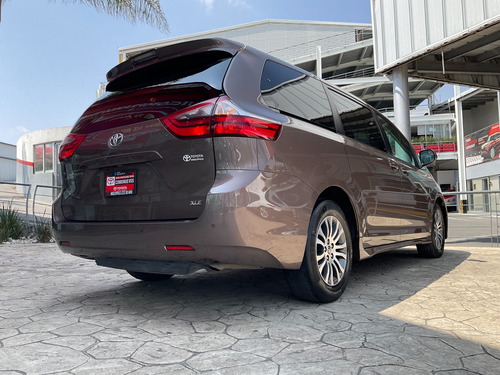 Toyota Sienna 3.5 Xle At