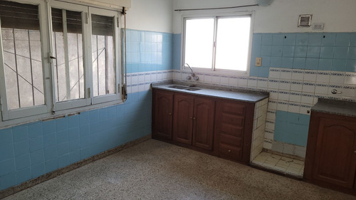Imagen 4 de 16 de Casa Planta Alta Y Local , Bv. Oroño, San Lorenzo