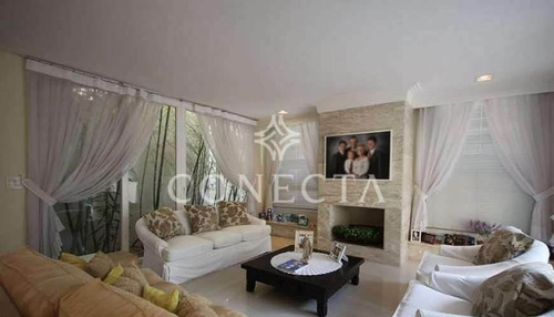 Imagem 22 de 27 de Alphaville 11 | Casa A Venda | Casa Clean | Muita Iluminação Natural | Alameda Tranquila | Proximo A Portaria - Cnc1277