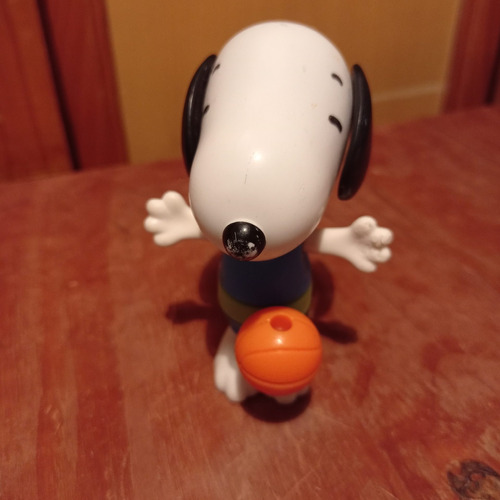 Muñeco Snoopy Basquet 2018