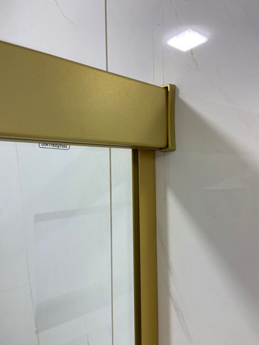 Box De Banheiro Dourado Fosco Até O Teto 2m X 3m Sem Vidro