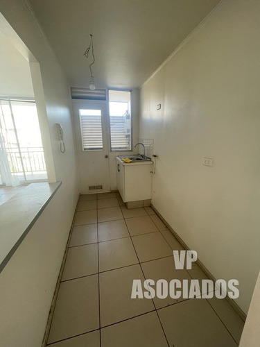 Venta Depto 3d-1b Y Box En Tercer Piso, Puente Alto.