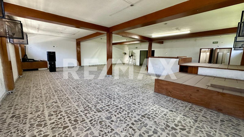 Venta Edificio Comercial En Calzada De Las Armas, Naucalpan