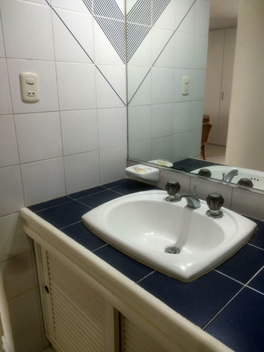 Imagen 9 de 10 de Margarita, Apartamento Vacacional A Orillas De La Playa.