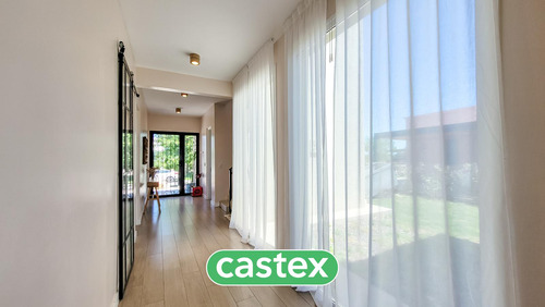 Casa En Venta En El Canton Golf