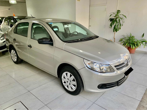 Imagen 3 de 12 de Volkswagen Voyage Comfortline 2012