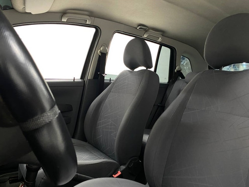 Volkswagen Spacefox 1.6 MI 8V FLEX 4P MANUAL