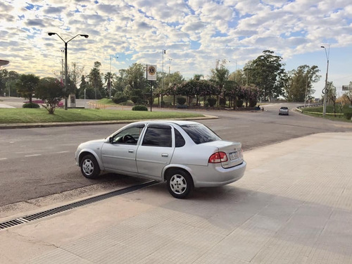 Chevrolet Corsa Classic Full