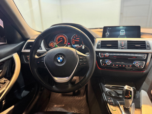 BMW Serie 3 2.0 320i Sedan Executive