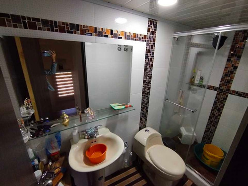 Imagen 19 de 28 de Venta De Casa Rentable 3 Casas En Una En Villa Alsacia Bogota