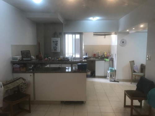 Venta 2 Ambientes Fte Plaza Alsina Avellaneda