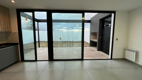 Vendo Casa De Dos Dormitorios En Docta! Cbh
