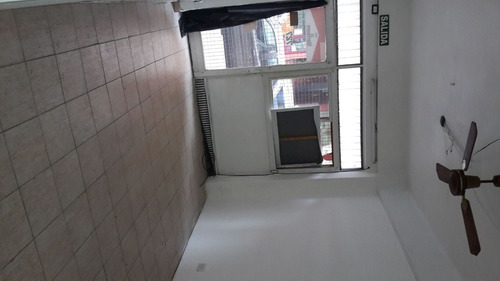 Imagen 9 de 11 de Local En Venta Frente Vidreado. Calle 56 9 Y 10