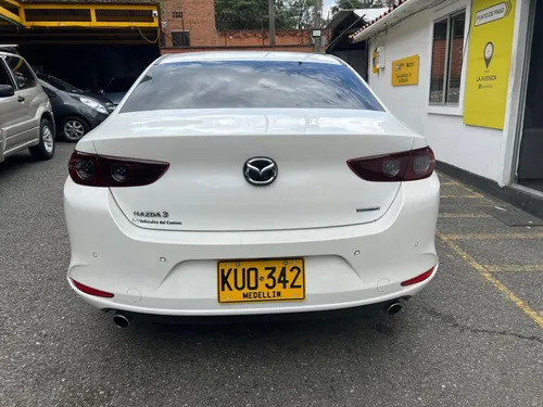 Mazda 3 2.0 Touring