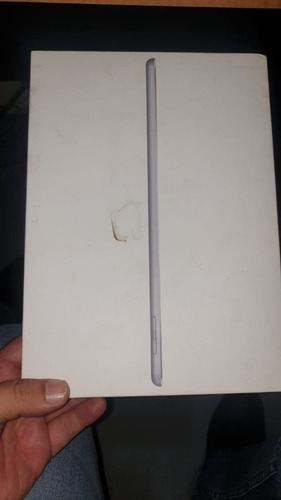 iPad Apple 5th Generation 9.7 32gb Space Gray (Usado)