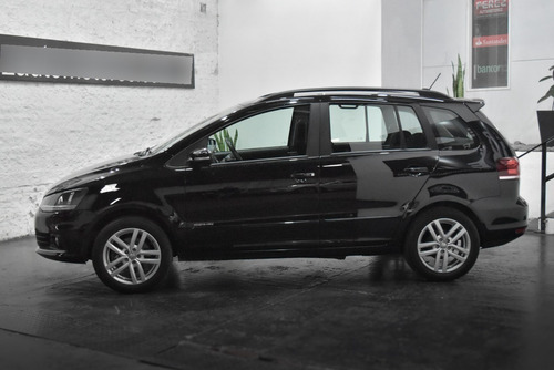 Imagen 8 de 11 de Volkswagen Suran 1.6 Highline 2018 Gnc Color Negro Impecable