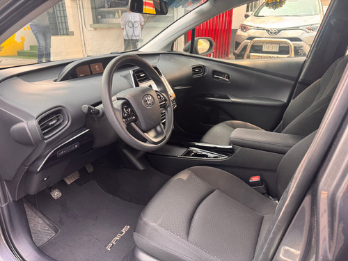Toyota Prius 1.8 Base Cvt