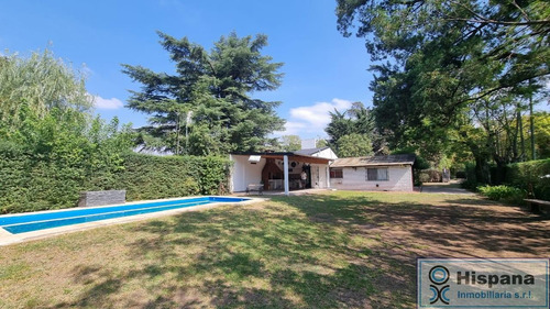 Retasada!! Casa En Venta, En Del Viso, Barrio Los Jazmines, Sobre La Calle Necochea Esquina Florida.