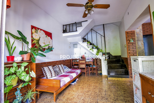 Casa En Venta En Castelar
