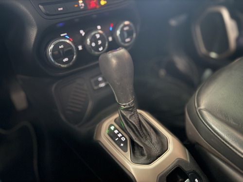 Jeep Renegade 1.8 16V FLEX LONGITUDE 4P AUTOMÁTICO