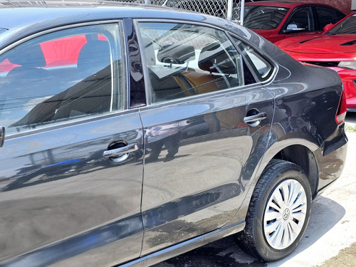 Volkswagen Vento 1.6 Starline At